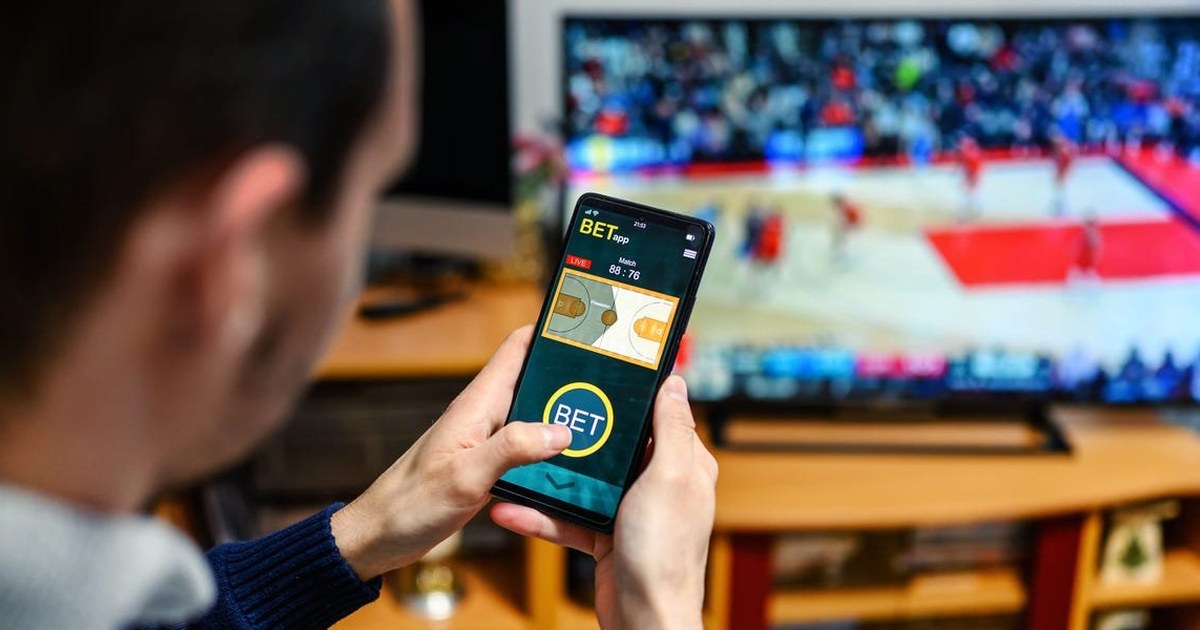 Online betting is fueling a wave of bankruptcies among young Americans
